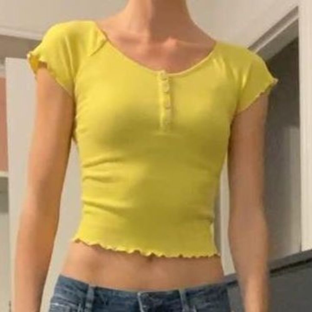 Timing Yellow Green Short Sleeve Crop Top Size Medium